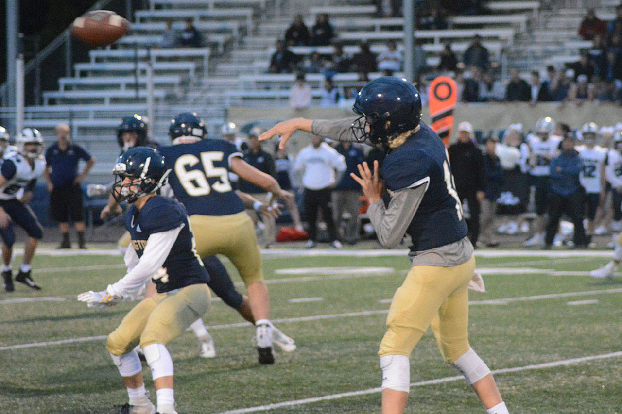 Arlington QB Trent Nobach had an effective game through the air Friday. (File Photo)