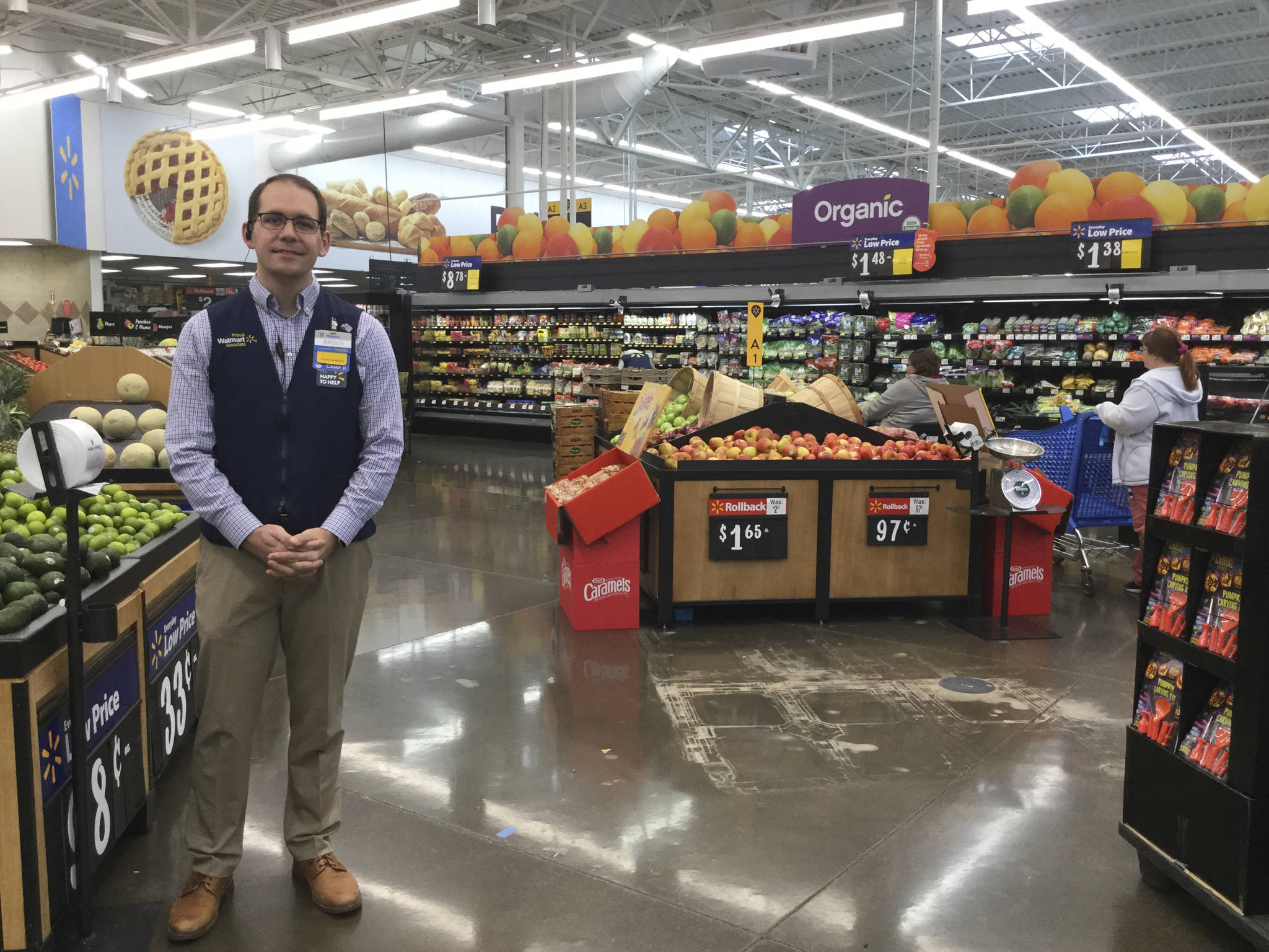 Arlington Walmart Supercenter unveils $4 million remodel