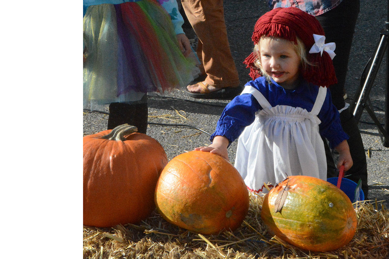 Pumpkin Roll delights kids at Hometown Halloween in Arlington