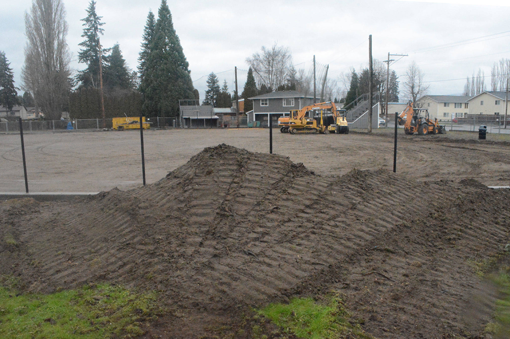 New turf field with lights a grand slam for Marysville Little League