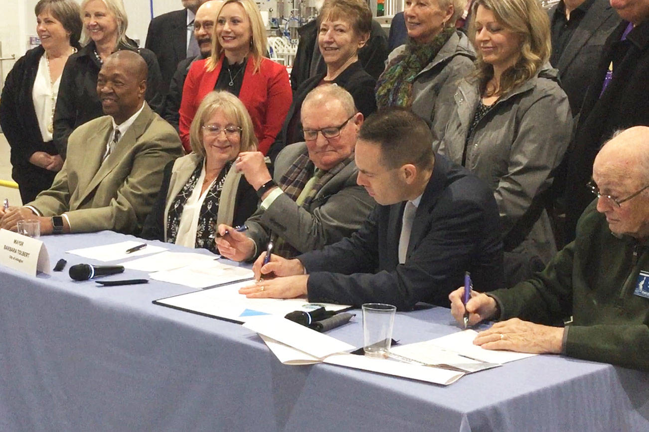 Arlington, Marysville, Port of Everett sign pact to grow Cascade Industrial Center together