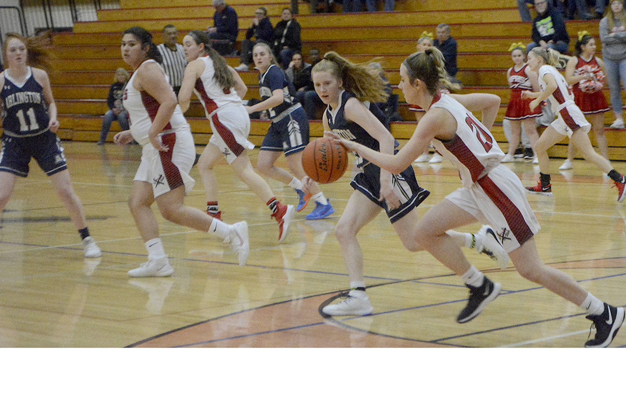 Arlington girls beat M-P in basketball