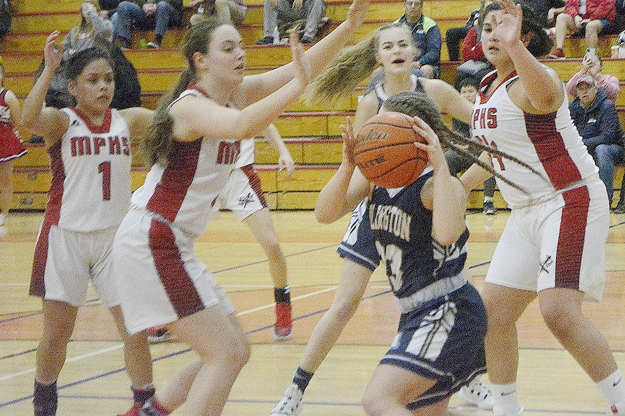 Arlington girls beat M-P in basketball