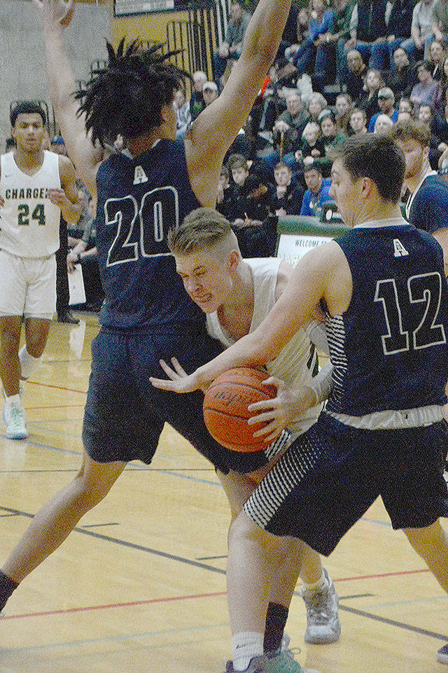 M-P, MG advance; Eagles eliminated